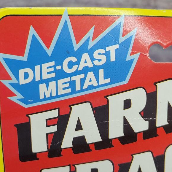 Vintage Unbranded die-cast pull and go red/white farm tractor sealed 1/43 scale - Picture 7 of 8